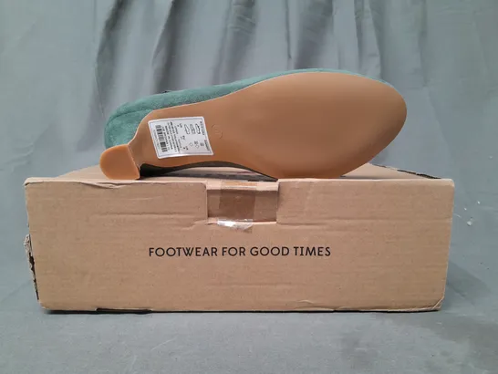 BOXED PAIR OF JOE BROWNS LOW HEELED FAUX SUEDE SHOES IN GREEN UK SIZE 4