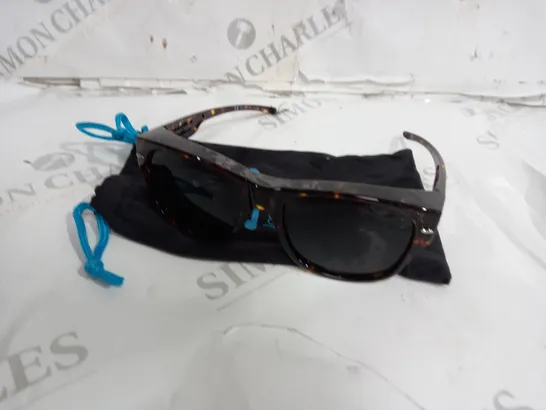 BOXED JPE SUNGLASSES IN WARM TORTOISE