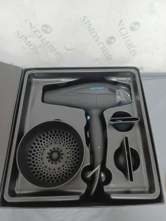 REVAMP PROGLOSS 5500 PROFESSIONAL HAIRDRYER