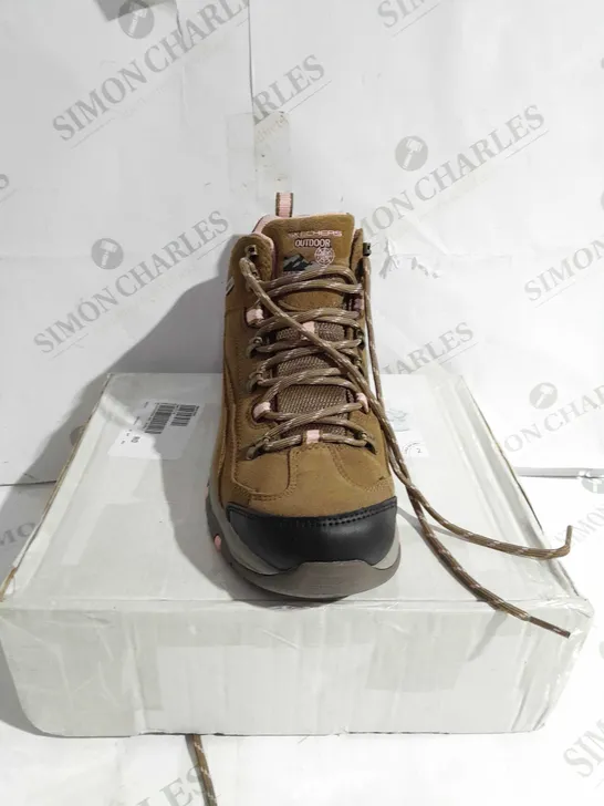 SKECHERS ALPH WATERPROOF TAN BOOTS - SIZE 6