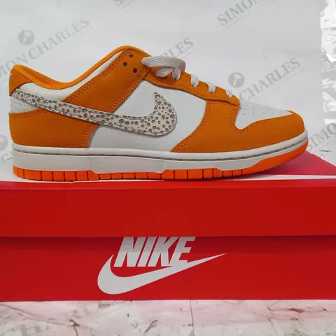 BOXED PAIR OF NIKE DUNK LOW AS SHOES IN ORANGE/WHITE UK SIZE 7