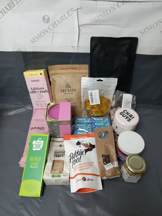 APPROXIMATELY 10 ASSORTED FOOD & DRINK ITEMS TO INCLUDE - SQUARE MILE RED BRICK COFFEE BEANS CHAI GUYS LOOSE LEAF BLACK TEA - GRIND COFFEE PODS - ETC