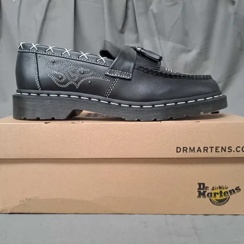 BOXED PAIR OF DR MARTENS ADRIAN GA SHOES IN BLACK UK SIZE 10