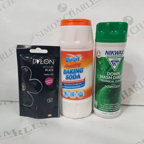 LOT OF APPPROXIMATELY 10 ASSORTED HOUSEHOLD ITEMS TO INCLUDE NIKWAX TECH CLEANER FOR DOWN GEAR, DUZZIT BAKING SODA, DYLON FABRIC DYE, ETC