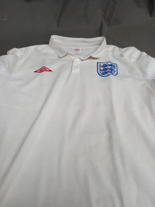 UMBRO COLLAR ENGLAND POLO SHIRT - SIZE 46