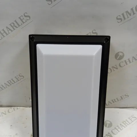 LIGHTLESS OUTDOOR LED WALL LIGHT