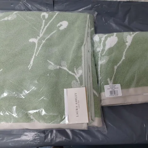 LAURA ASHLEY PUSSY WILLOW HEDGEROW BATH SHEET & HAND TOWEL IN GREEN