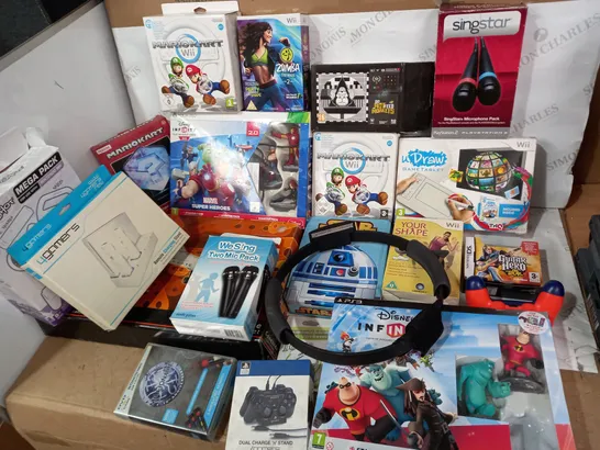 20 ASSORTED ITEMS TO INCLUDE: MARIO KART FOR WII, SINGSTAR FOR PS2, UDRAW FOR WII, 4GAMERS REMOTE CHARGING STAND, STAR WARS SET, PS3 DUAL CHARGE STAND, GUITAR HERO ON TOUR FOR NINTENDO DS ETC