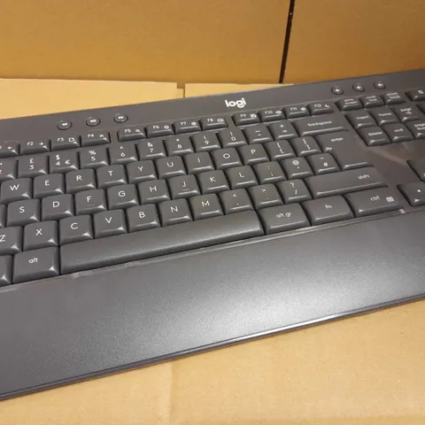 LOGITECH MK540 WIRELESS KEYBOARD