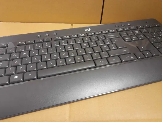 LOGITECH MK540 WIRELESS KEYBOARD