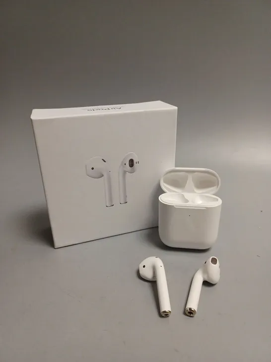 BOXED APPLE AIRPODS WIRELESS EARPHONES 