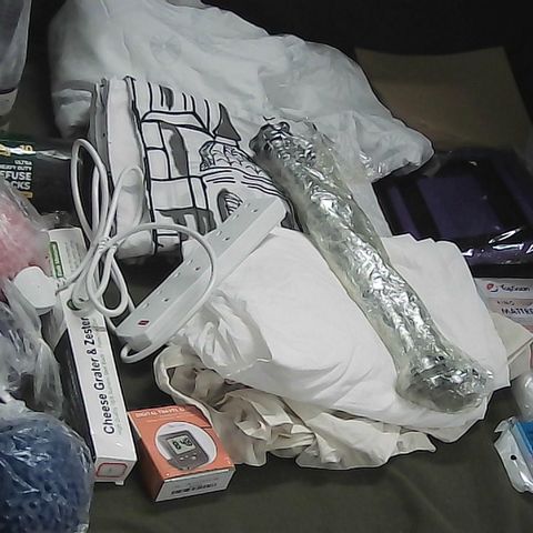 BOX OF ASSORTED HOMEWARE ITEMS TO INCLUDE BEDDING, REFUSE SACKS, CHEESE GRATER, EXTENSION GANG 