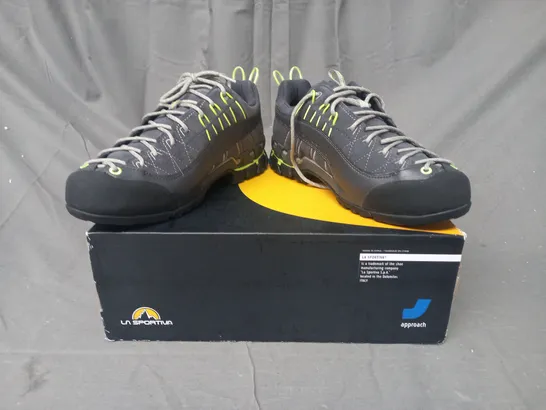 BOXED PAIR OF LA SPORTIVA SHOES IN GREY/NEON GREEN UK SIZE 7.5