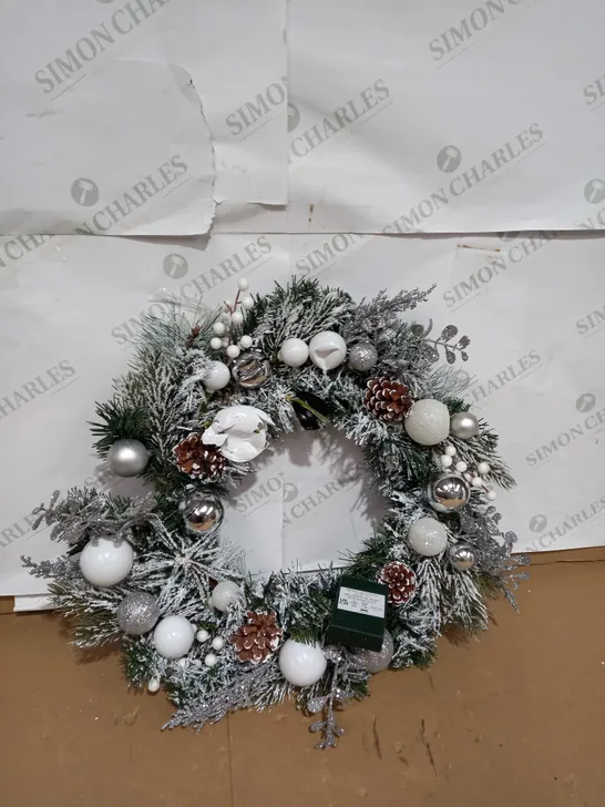 HOME REFLECTIONS PRE-LIT SNOWY SILVER WREATH