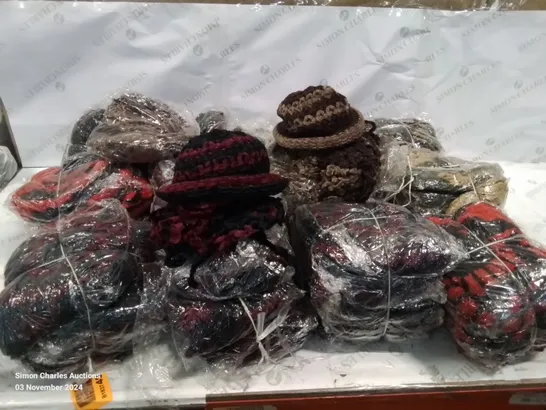 LOT CONTAINING LARGE AMOUNT OF BAGGED WOOLEN HATS IN VARIOUS COLOURS AND DESIGNS 