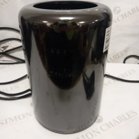 APPLE MAC PRO 6.1 A1481 DESKTOP COMPUTER