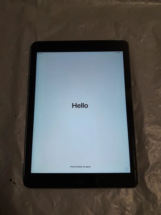 UNBOXED APPLE IPAD AIR CELLULAR IN SPACE GRAY - A1475