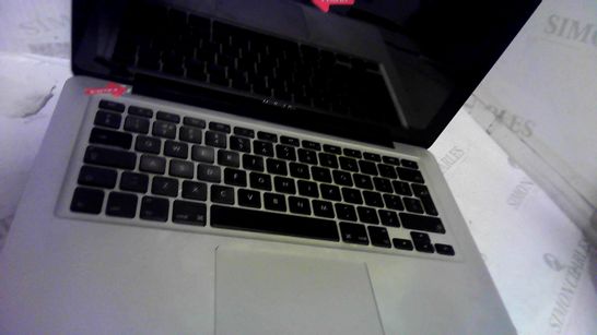 SILVER APPLE MACBOOK PRO CORE I5 500GB