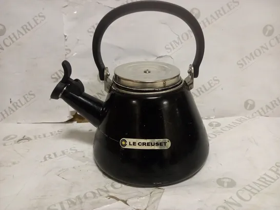 LE CREUSET KONE STOVE-TOP KETTLE WITH WHISTLE