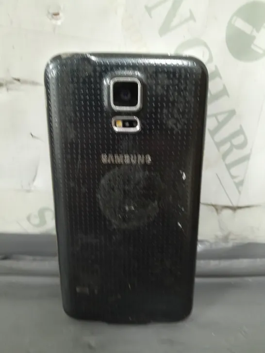 SAMSUNG GALAXY S5 IN BLACK