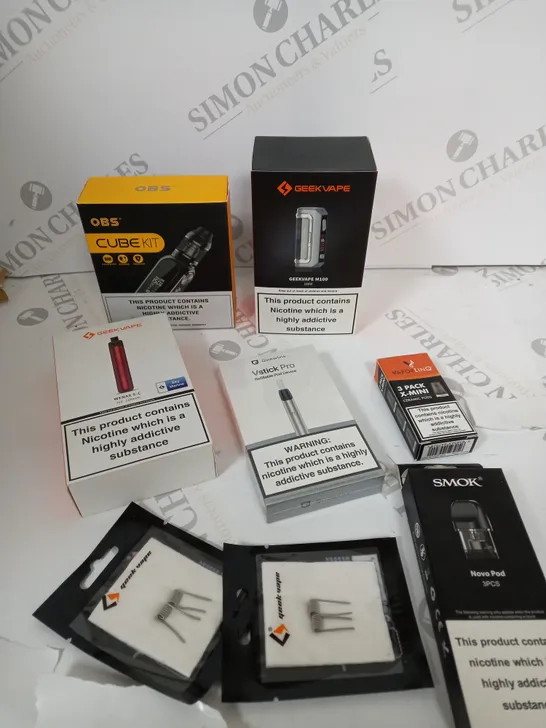 APPROXIMATELY 20 VAPES & E-CIGARETTES TO INCLUDE - GEEKVAPE - VAPORESSO  - ASPIRE