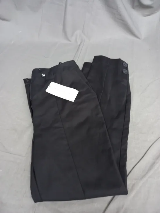 MINT VELVET BLACK SLIM CAPRI TROUSERS SIZE 10R