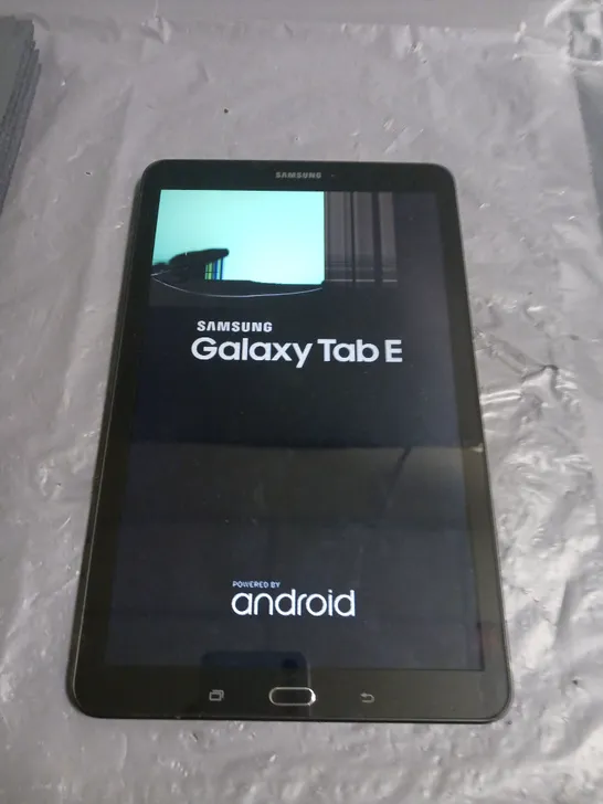 SAMSUNG GALAXY TAB E TABLET