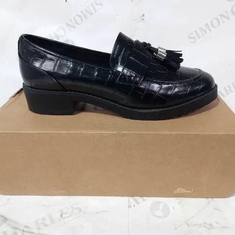 BOXED PAIR OF FAITH WIDE FIT LOW HEEL LOAFERS IN BLACK UK SIZE 5