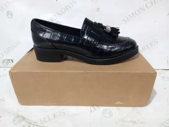 BOXED PAIR OF FAITH WIDE FIT LOW HEEL LOAFERS IN BLACK UK SIZE 5