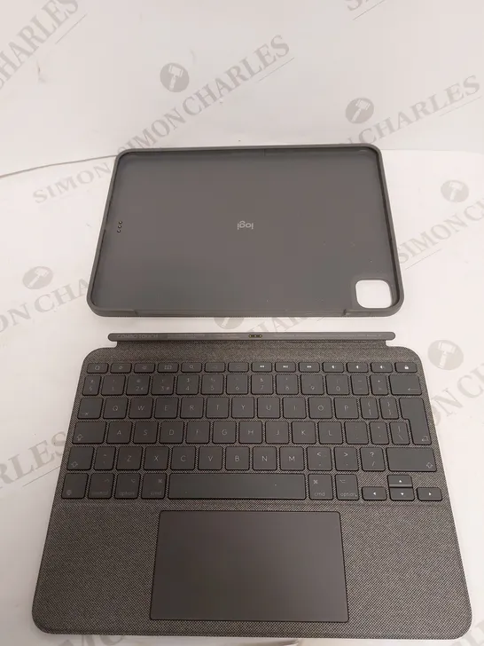 LOGITECH COMBO TOUCH IPAD PRO 11" KEYBOARD CASE