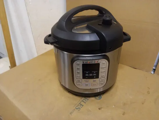 INSTANT POT DUO SMART PRESSURE COOKER