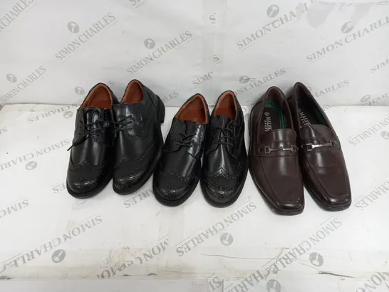 5 PAIRS OF DRESS SHOES IN VARIOUS STYLES AND SIZES TO INCLUDE SIZES 6, 7, 9