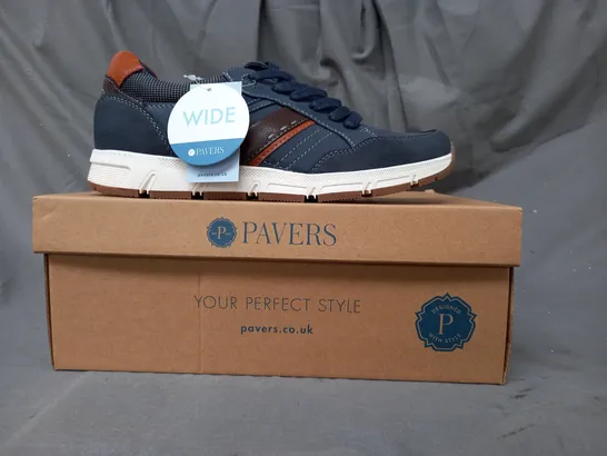 BOXED PAIR OF PAVERS SHOES IN NAVY/MULTI UK SIZE 8