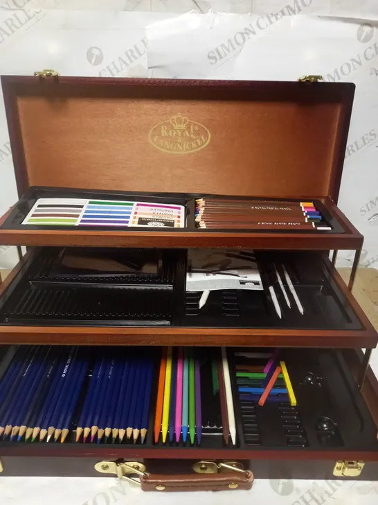 ROYAL & LANGNICKEL ARTIST PREMIER SKETCHING AND DRAWING SET