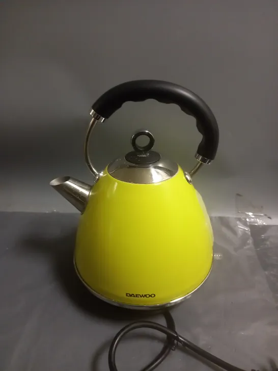 BOXED DAEWOO SOHO 3KW RAPID BOIL 1.7L KETTLE IN YELLOW