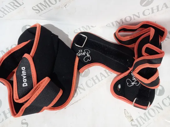 BOXED DAVINA FITNESS PAIR OF WRIST/ANKLE WEIGHTS IN ORANGE