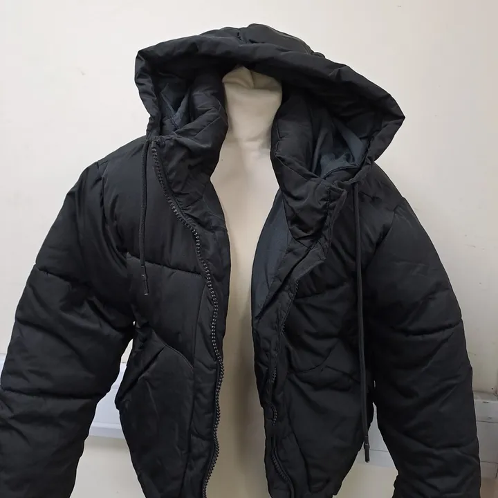 PULL & BEAR BLACK WINTER COAT SIZE L 4536208-Simon Charles Auctioneers