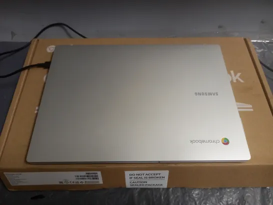 BOXED SAMSUNG GALAXY CHROMEBOOK INTEL CELERON LAPTOP - XE310XDA-KA1UK