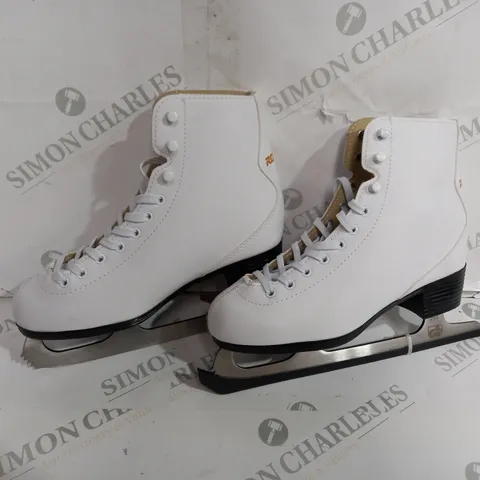 ROCES FIXED SIZE ICE SKATE - 3.5UK 