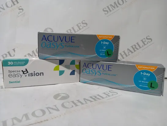 APPROXIMATELY 20 ASSORTED HOUSEHOLD ITEMS TO INCLUDE ACUVUE OASYS CONTACT LENSES, EASY VISION CONTACT LENSES, ETC