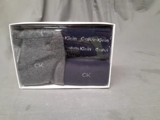 BOXED CALVIN KLEIN 3 PAIRS OF SOCKS