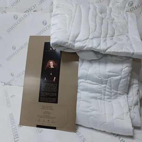 BOXED K BY KELLY HOPPEN ABSTRACT GEO BEDSPREAD AND SHAMS