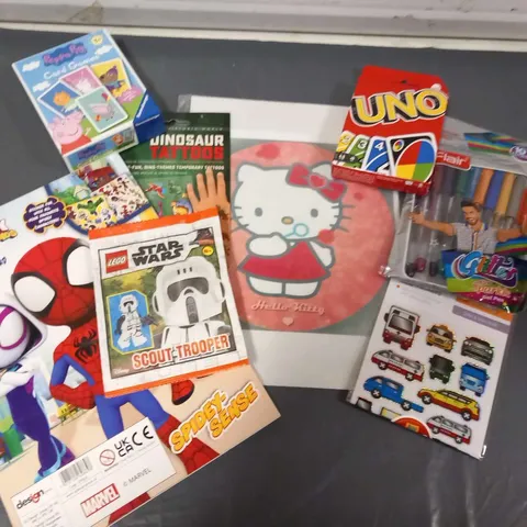 ASSORTED TOYS AND ACCESSORIES TO INCLUDE; PEPPA PIG CARD GAME, LEGO STAR WARS SCOUT TROOPER, UNO AND DINOSAUR TATOOS