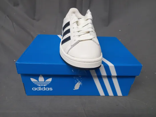 BOXED PAIR OF ADIDAS CAMPUS 00S SHOES IN WHITE/BLACK UK SIZE 4.5