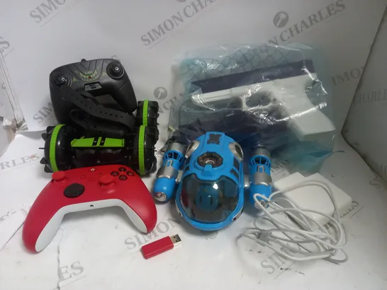 BOX OF APPROXIMATELY 5 ASSORTED ITEMS TO INCLUDE GAME CONTROLLER, WATER GUN, RC CAR ETC