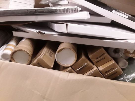 LARGE PALLET OF A SIGNIFICANT QUANTITY OF ASSORTED ITEMS TO INCLUDE AUDIO VISUAL DIRECT GLASS DRY-ERASE BOARD DIVIDER, ARTECHO STRECHED CANVASES,  HOME BEAUTY ALUMINIUM CUPBOARD SHEET ETC