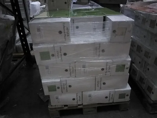 PALLET OF 90 PACKS OF 44 BRAND NEW GREEN ASTUCE COLLECTION MAISON TILES- EACH PACK COVERS APPROXIMATELY 1M² (TOTAL APPROX. 90 Sq.Metres)