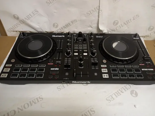 NUMARK MIXTRACK PLATINUM FX – DJ CONTROLLER FOR SERATO DJ