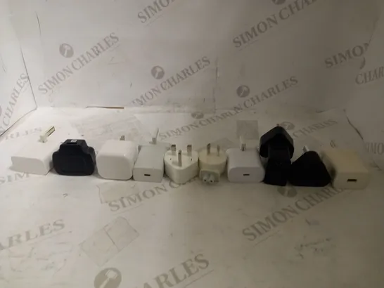 BOX OF ASSORTED PLUG ADAPTERS TO INCLUDE SAMSUNG, SONY AND LG