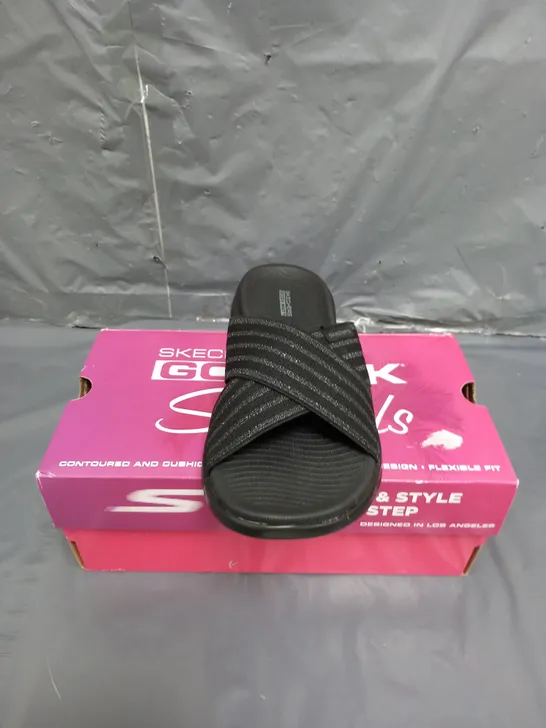 SKECHERS GO WALK SANDALS BLACK SIZE 4